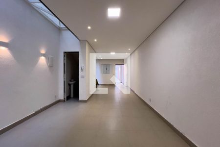 Sala de casa à venda com 4 quartos, 200m² em Vila Dom Pedro I, São Paulo