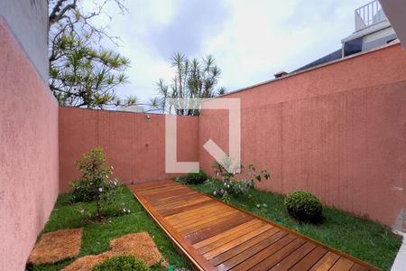 Casa à venda com 200m², 4 quartos e 2 vagasQuintal e área de serviço