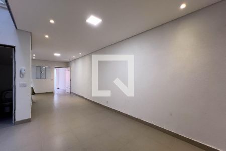 Sala de casa à venda com 4 quartos, 200m² em Vila Dom Pedro I, São Paulo