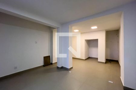 Casa à venda com 200m², 4 quartos e 2 vagasQuintal e área de serviço