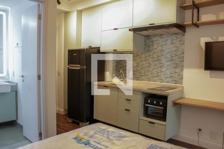 Sala/Quarto  de kitnet/studio para alugar com 1 quarto, 26m² em Pinheiros, São Paulo