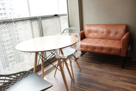 Varanda de kitnet/studio para alugar com 1 quarto, 26m² em Pinheiros, São Paulo