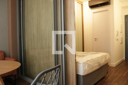 Studio para alugar com 26m², 1 quarto e sem vagaQuarto e Varanda