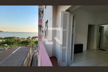 Detalhe Sala de apartamento para alugar com 1 quarto, 57m² em Aparecida, Santos