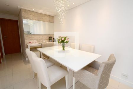 Apartamento à venda com 65m², 2 quartos e 1 vagaSala de Jantar