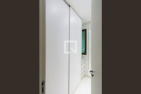 Apartamento à venda com 70m², 3 quartos e 1 vaga Apartamento à venda com 70m², 3 quartos e 1 vagaQuarto 2 - Closet