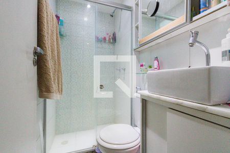 Apartamento à venda com 70m², 3 quartos e 1 vaga Apartamento à venda com 70m², 3 quartos e 1 vagaBanheiro da Suíte