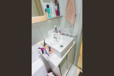 Apartamento à venda com 70m², 3 quartos e 1 vaga Apartamento à venda com 70m², 3 quartos e 1 vagaBanheiro da Suíte