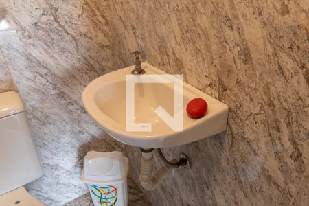 Casa à venda com 350m², 3 quartos e 5 vagasLavabo Externo