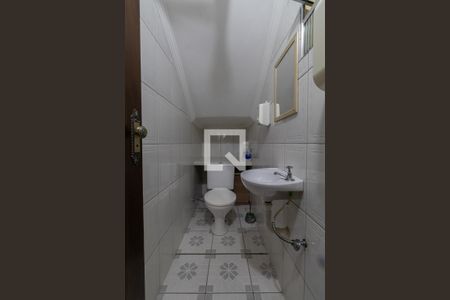 Casa à venda com 350m², 3 quartos e 5 vagasLavabo Externo 2