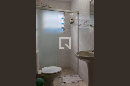 Casa à venda com 205m², 5 quartos e 3 vagas Casa à venda com 205m², 5 quartos e 3 vagasBanheiro