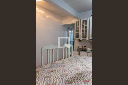 Casa à venda com 205m², 5 quartos e 3 vagas Casa à venda com 205m², 5 quartos e 3 vagasCozinha