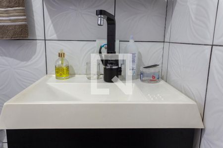 Casa à venda com 205m², 5 quartos e 3 vagas Casa à venda com 205m², 5 quartos e 3 vagasBanheiro da Suíte 1