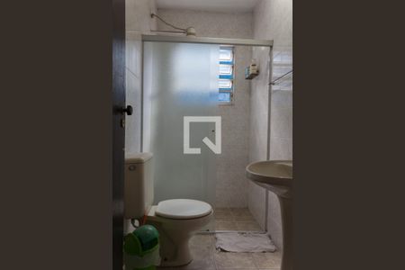 Casa à venda com 205m², 5 quartos e 3 vagas Casa à venda com 205m², 5 quartos e 3 vagasBanheiro