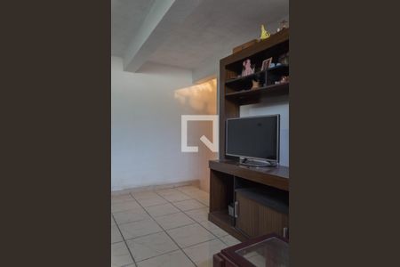 Casa à venda com 205m², 5 quartos e 3 vagas Casa à venda com 205m², 5 quartos e 3 vagasSala