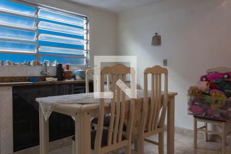 Casa à venda com 205m², 5 quartos e 3 vagas Casa à venda com 205m², 5 quartos e 3 vagasCozinha