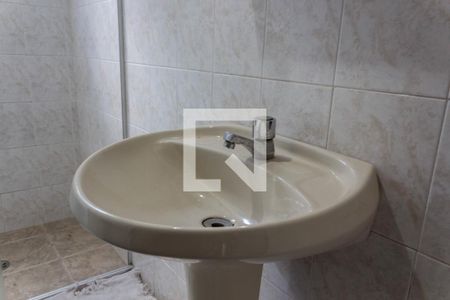 Casa à venda com 205m², 5 quartos e 3 vagas Casa à venda com 205m², 5 quartos e 3 vagasBanheiro