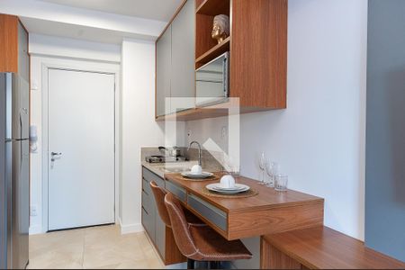 Cozinha de apartamento para alugar com 1 quarto, 37m² em Pompeia, São Paulo