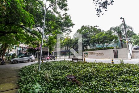 Apartamento para alugar com 107m², 3 quartos e 2 vagas Apartamento para alugar com 107m², 3 quartos e 2 vagasEscola Internacional de Alphaville