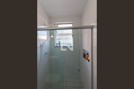 Banheiro de apartamento à venda com 1 quarto, 56m² em Funcionários, Belo Horizonte