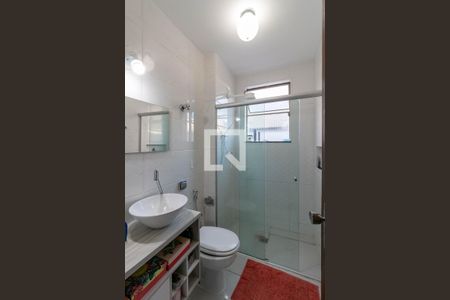 Banheiro de apartamento à venda com 1 quarto, 56m² em Funcionários, Belo Horizonte