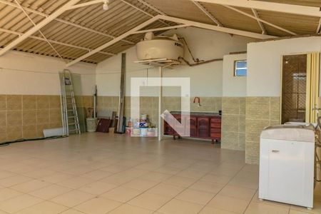 Casa à venda com 300m², 3 quartos e 4 vagasÁrea de serviço 