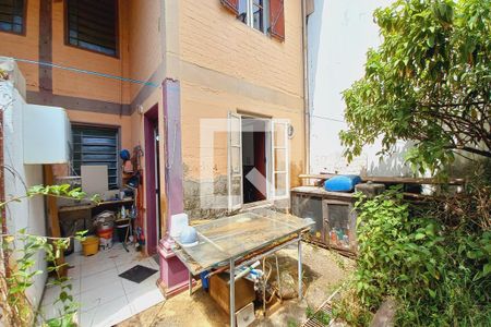 Casa à venda com 75m², 2 quartos e 1 vagaQuintal