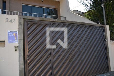 Casa à venda com 296m², 4 quartos e 5 vagasFachada