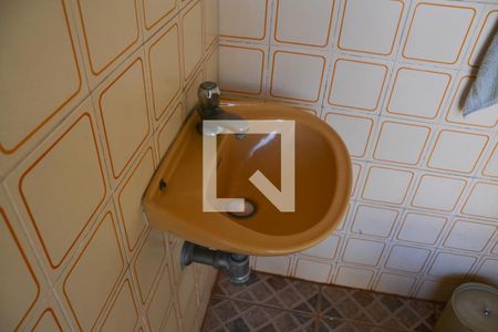 Casa à venda com 296m², 4 quartos e 5 vagasBanheiro 3