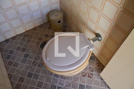 Casa à venda com 296m², 4 quartos e 5 vagasBanheiro 3