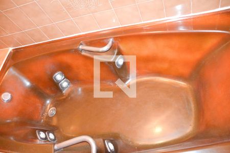 Casa à venda com 296m², 4 quartos e 5 vagasBanheiro 