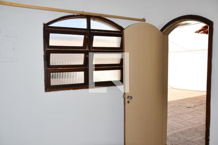 Casa à venda com 296m², 4 quartos e 5 vagasQuarto de Serviço