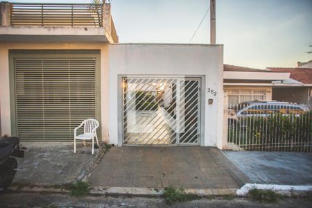 Casa à venda com 257m², 3 quartos e 3 vagasFachada