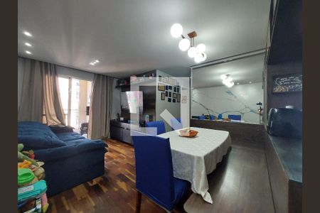 Sala de apartamento à venda com 3 quartos, 75m² em Usina Piratininga, São Paulo