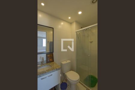 Apartamento à venda com 68m², 2 quartos e 1 vaga Apartamento à venda com 68m², 2 quartos e 1 vagaBanheiro da Suíte 1