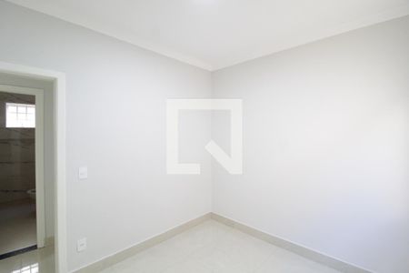Quarto de casa para alugar com 4 quartos, 219m² em Santa Mônica, Uberlândia