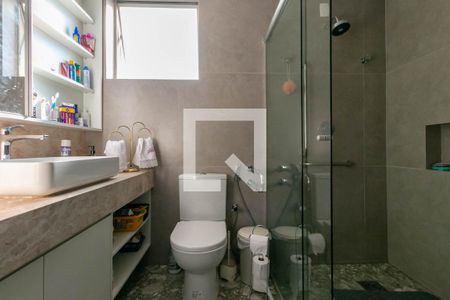 banheiro do Quarto 1 de apartamento à venda com 3 quartos, 190m² em Funcionários, Belo Horizonte