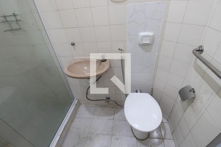Banheiro de apartamento para alugar com 2 quartos, 60m² em Abolição, Rio de Janeiro
