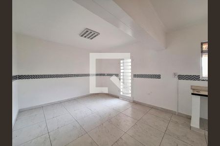 Casa à venda com 140m², 3 quartos e 2 vagas Casa à venda com 140m², 3 quartos e 2 vagasCozinha