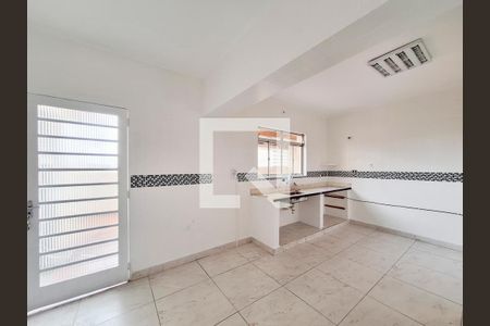Casa à venda com 140m², 3 quartos e 2 vagas Casa à venda com 140m², 3 quartos e 2 vagasCozinha