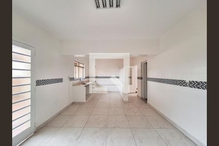 Casa à venda com 140m², 3 quartos e 2 vagas Casa à venda com 140m², 3 quartos e 2 vagasCozinha