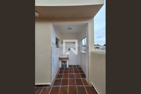 Casa à venda com 140m², 3 quartos e 2 vagas Casa à venda com 140m², 3 quartos e 2 vagasÁrea de Serviço