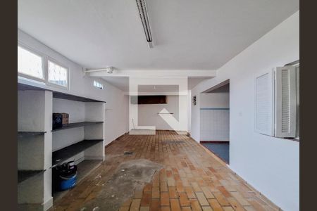 Casa à venda com 140m², 3 quartos e 2 vagas Casa à venda com 140m², 3 quartos e 2 vagassalão inferior