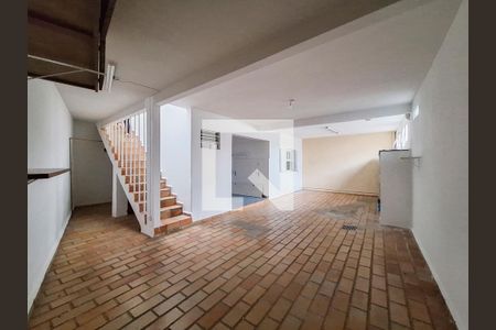 Casa à venda com 140m², 3 quartos e 2 vagas Casa à venda com 140m², 3 quartos e 2 vagassalão inferior