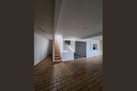 Casa à venda com 140m², 3 quartos e 2 vagas Casa à venda com 140m², 3 quartos e 2 vagassalão inferior
