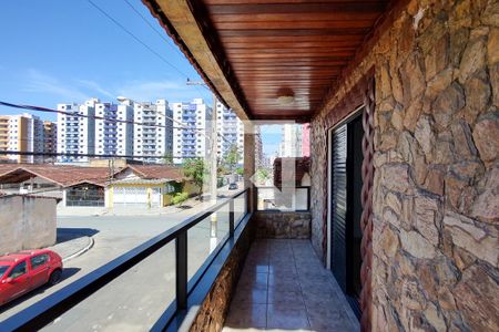Sacada de casa para alugar com 2 quartos, 138m² em Vila Assuncao, Praia Grande