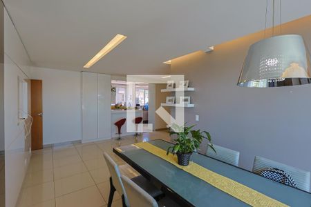Sala de apartamento à venda com 3 quartos, 96m² em Serra, São Paulo