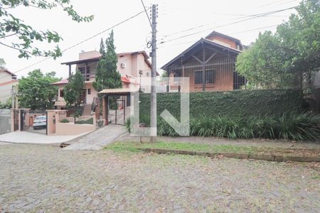 Casa à venda com 185m², 3 quartos e 2 vagasFachada