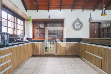 Casa à venda com 185m², 3 quartos e 2 vagasCozinha