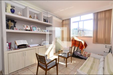 Sala de estar de apartamento à venda com 4 quartos, 145m² em Centro, Belo Horizonte